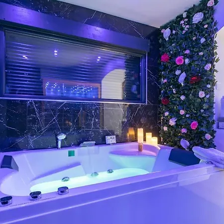 Sauna, Jacuzzi, Terrasse Et Parking Rouen