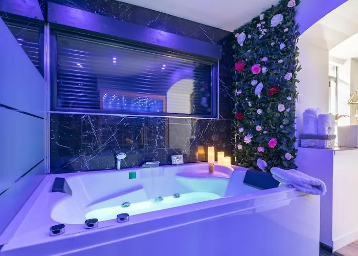 Sauna, Jacuzzi, Terrasse Et Parking Rouen